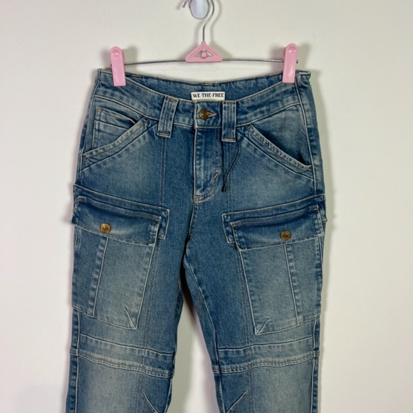 We The Free Women’s Relaxed MR Bootcut True Roma Denim Jeans New Size 26 - Picture 2 of 7